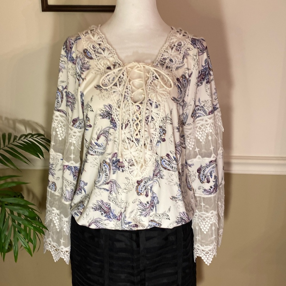 White House Black Market Floral & Lace Top